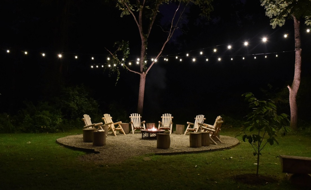 outdoor seating area string lighting 